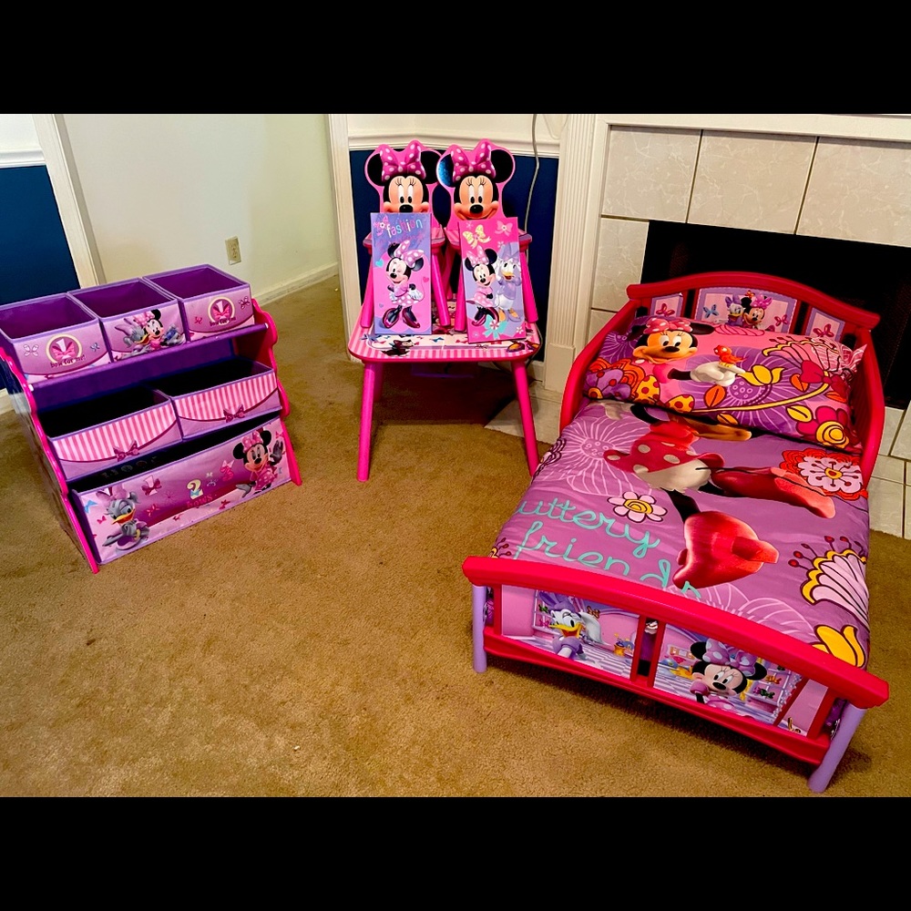 Minnie Mouse Toddler Bedroom set